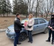 ПРИВІТАННЯ ЖІНКАМ ЗА КЕРМОМ: СПІЛЬНА СВЯТКОВА ІНІЦІАТИВА СЕЛИЩНОЇ РАДИ ТА ПОЛІЦІЇ