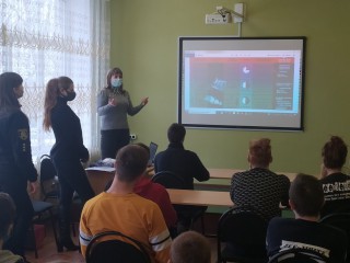Правоохоронці провели виховні заходи серед школярів