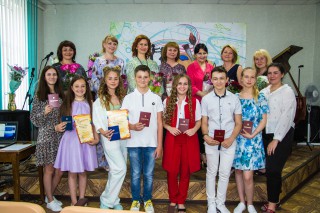 У Борівській дитячій школі мистецтв вітали випускників