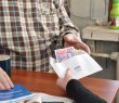 Відтепер усі отримуватимуть субсидію «живими грошима»