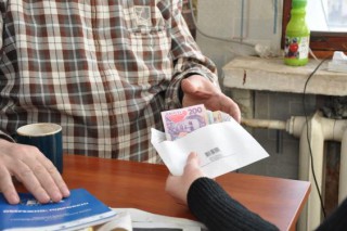 Відтепер усі отримуватимуть субсидію «живими грошима»