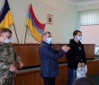 У селищній раді урочисто провели в армію першого призовника осіннього призову – 2021