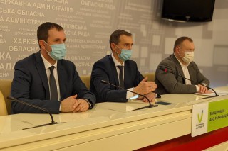Віктор Ляшко відвідав у Харкові підприємство, яке вироблятиме вакцину проти COVID-19