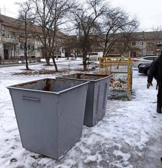 КОНТЕЙНЕРИ ЗАМІСТЬ ЗБОРУ СМІТТЯ ЗА ГРАФІКОМ: ЩО ПРАЦЮВАТИМЕ КРАЩЕ?