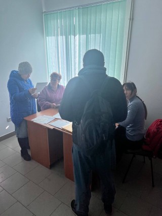 Оперативна інформація станом на 09.10.2022: гуманітарна допомога, визначення потреб громадян, робота лікарні, обстріли населених пунктів на кордоні з Луганською областю та евакуація населення