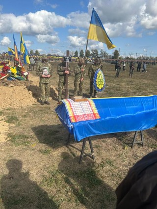 У Харкові попрощалися з загиблим захисником з Борівщини Максимом Хлусовим