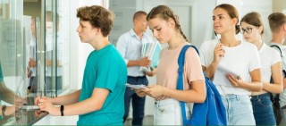 Діти з 14 років можуть самостійно звертатися по допомогу до юристів з питань позбавлення батьківських прав