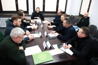 В Харківській ОВА обговорили правила передачі гуманітарних ліків до медзакладів