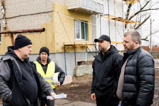У Старому Салтові триває відновлення житла та інфраструктурних об'єктів