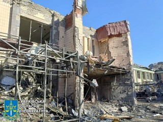 Ворог знову обстріляв Борову: загинув цивільний чоловік, двоє поранених