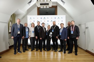 У Києві відбувся форум "Національна платформа "Пліч-о-пліч: згуртовані громади"