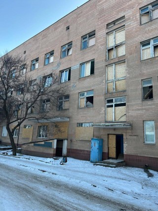 Вночі 26 лютого ворог знову обстріляв центр Борівської громади