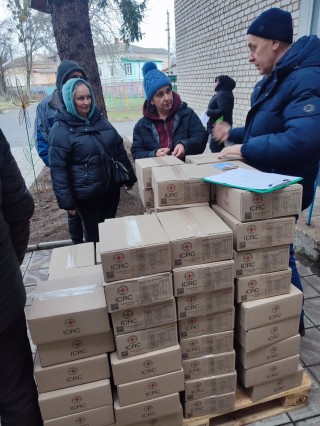 Жителі Богуславського та Піско-Радьківського старостинських округів отримали гуманітарну допомогу від Червоного Хреста