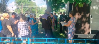 Гуманітарна підтримка жителів Борівської громади триває: сьогодні отримували допомогу в Ізюмі та Підвисокому