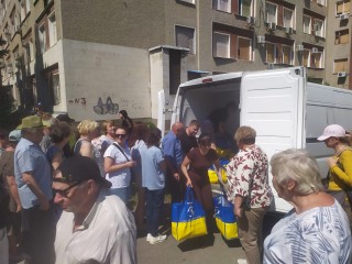У Харкові продовжувалась видача продовольчої допомоги переселенцям з Борівської громади